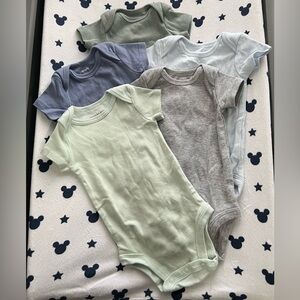 4 Cater’s & 1 Swaddle designs onesies